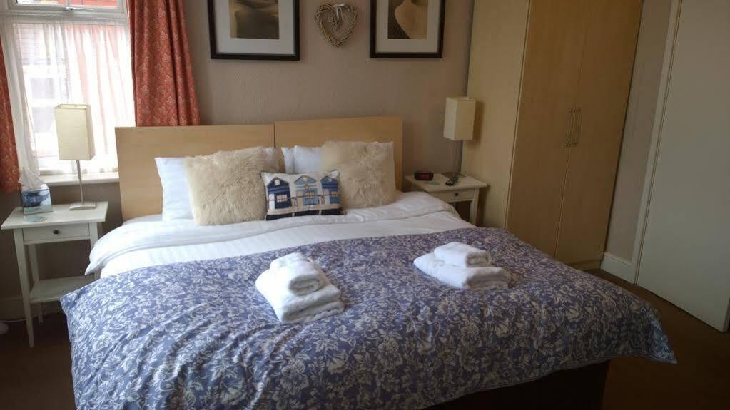 Ebor Lodge Eastbourne Eksteriør billede